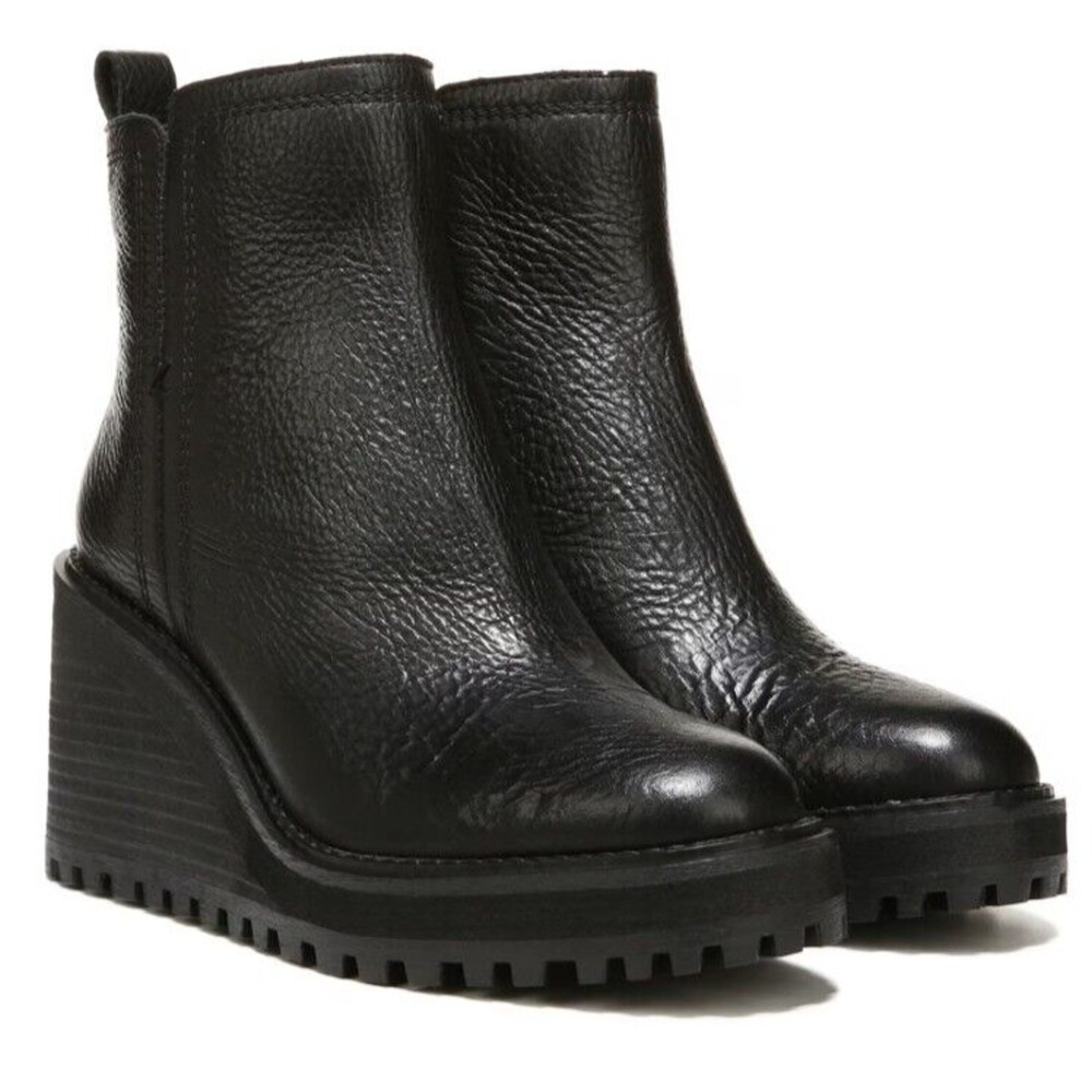 Zodiac Julie Black Lugged Sole Vegan Leather Wedge Booties Boots Side Zip Sz 10
